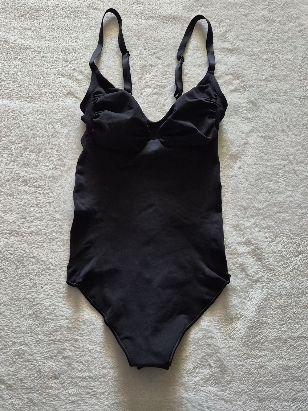 NWOT SKIMS Black Seamless Sculpt Thong Bodysuit Color Soot  2XL